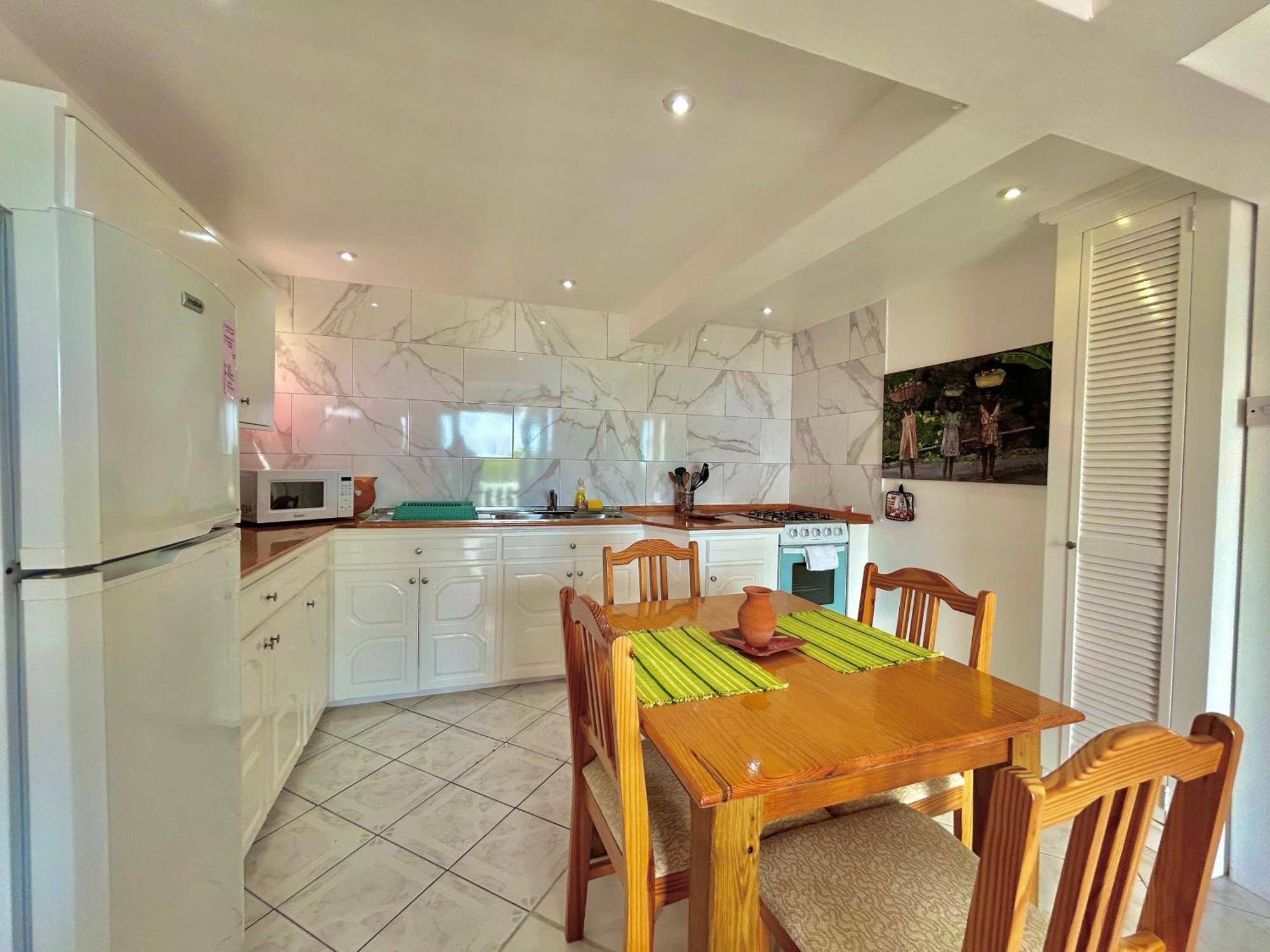 Palm House Apartment Friendship Luaran gambar